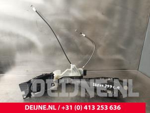 Begagnade Låsmekanism, bakdörr, minibuss/van Toyota ProAce City 1.2 VVT-i 110 Pris € 84,70 Inklusive moms erbjuds av van Deijne Onderdelen Uden B.V.