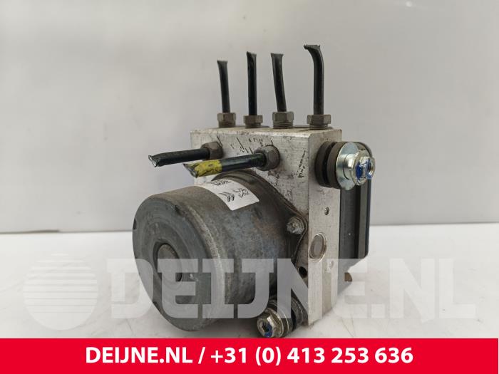 Begagnade ABS-pump Toyota ProAce Verso 1.5 D-4D 120 Pris € 30,25 Inklusive moms erbjuds av van Deijne Onderdelen Uden B.V.