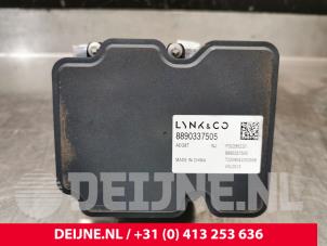 Bloc ABS d'un Lynk & Co 01 1.5 PHEV 2023
