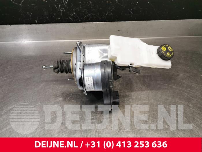 Usagé Servo frein Lynk &amp; Co 01 1.5 PHEV Prix € 248,05 Prix TTC proposé par van Deijne Onderdelen Uden B.V.