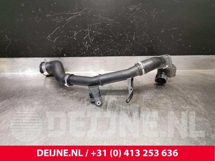 Gebrauchte Intercooler Rohr Lynk &amp; Co 01 1.5 PHEV Preis € 48,40 Mit Mehrwertsteuer angeboten von van Deijne Onderdelen Uden B.V.