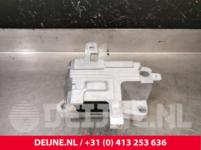 Engine mount from a Lynk & Co 01 1.5 PHEV 2023