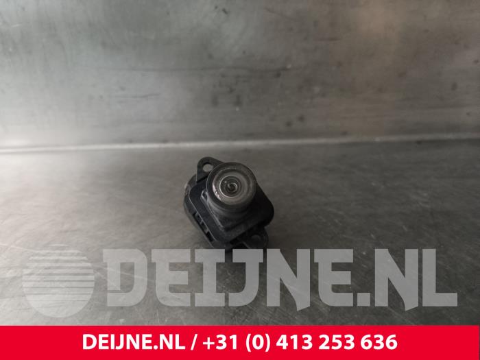Używane Kamera cofania Volvo V40 (MV) Cena € 75,00 Procedura marży oferowane przez van Deijne Onderdelen Uden B.V.