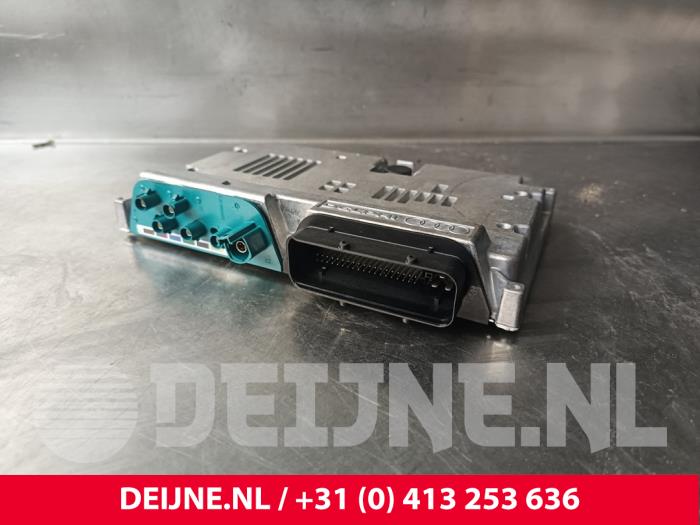 Usagé Module caméra Porsche Taycan Cross Turismo (Y1B) 4S Performance Battery Plus Prix € 484,00 Prix TTC proposé par van Deijne Onderdelen Uden B.V.