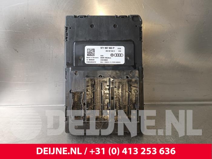 Gebrauchte Steuergerät Body Control Porsche Taycan Cross Turismo (Y1B) 4S Performance Battery Plus Preis € 272,25 Mit Mehrwertsteuer angeboten von van Deijne Onderdelen Uden B.V.