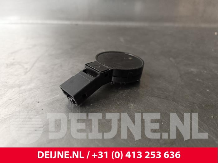 Begagnade Regnsensor Citroen Jumpy 1.6 Blue HDi 115 Pris € 36,30 Inklusive moms erbjuds av van Deijne Onderdelen Uden B.V.