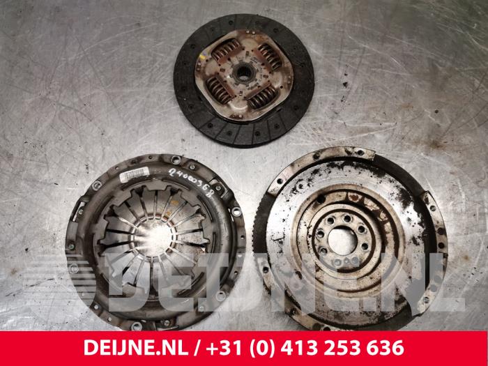 Gebrauchte Kupplungsset (komplett) Opel Combo 1.3 CDTI 16V Preis € 193,60 Mit Mehrwertsteuer angeboten von van Deijne Onderdelen Uden B.V.