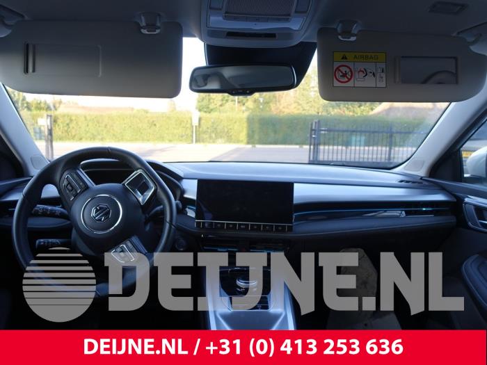 Używane Panel MG MG5 Electric Cena € 1.512,50 Z VAT oferowane przez van Deijne Onderdelen Uden B.V.