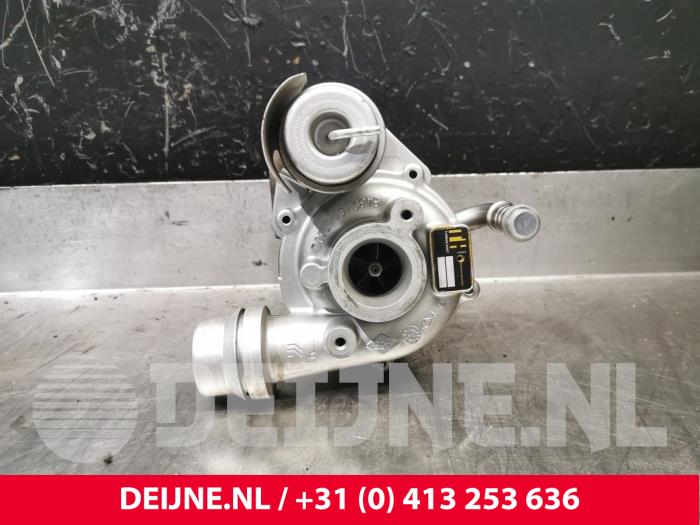 Używane Turbo Dacia Dokker Express (8S) 1.5 dCi 90 Cena € 242,00 Z VAT oferowane przez van Deijne Onderdelen Uden B.V.