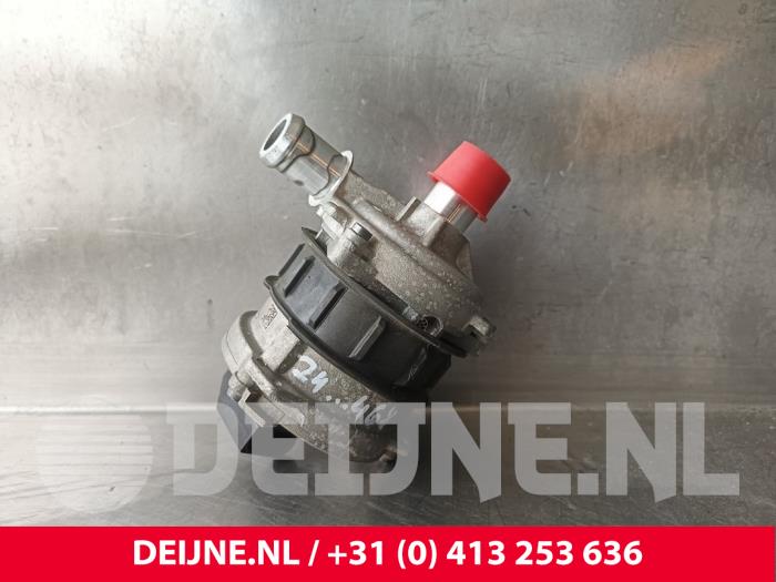 Begagnade Vattenpump Porsche Taycan Cross Turismo (Y1B) 4S Performance Battery Plus Pris € 108,90 Inklusive moms erbjuds av van Deijne Onderdelen Uden B.V.