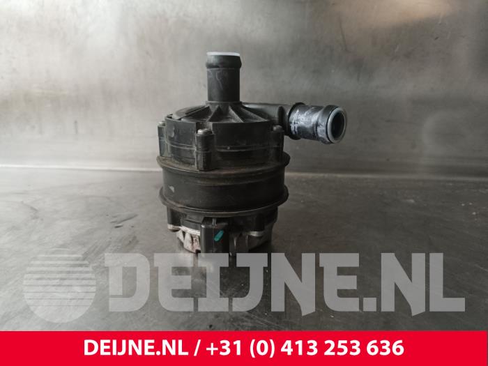 Begagnade Vattenpump MG MG5 Electric Pris € 54,45 Inklusive moms erbjuds av van Deijne Onderdelen Uden B.V.