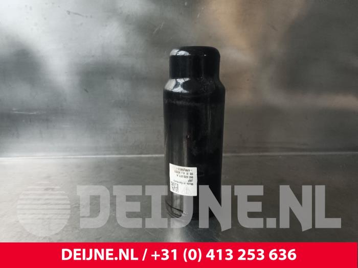 Usagé Déshydrateur clim Porsche Taycan Cross Turismo (Y1B) 4S Performance Battery Plus Prix € 60,50 Prix TTC proposé par van Deijne Onderdelen Uden B.V.
