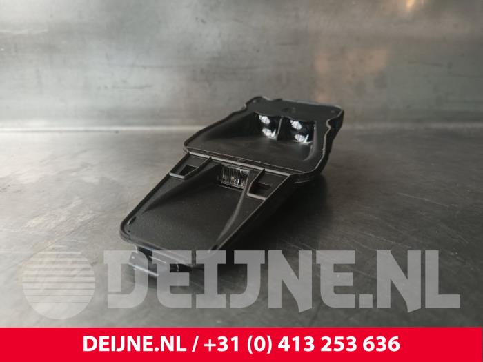 Usagé Caméra avant Volvo V60 I (FW/GW) 2.0 T6 16V Prix € 225,00 Règlement à la marge proposé par van Deijne Onderdelen Uden B.V.