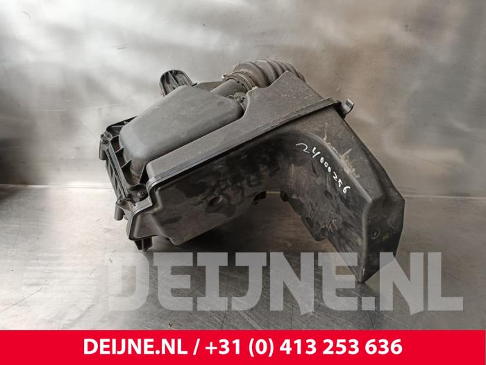 Gebrauchte Luftfiltergehäuse Volvo V70 (BW) 2.0 16V Preis € 40,00 Margenregelung angeboten von van Deijne Onderdelen Uden B.V.