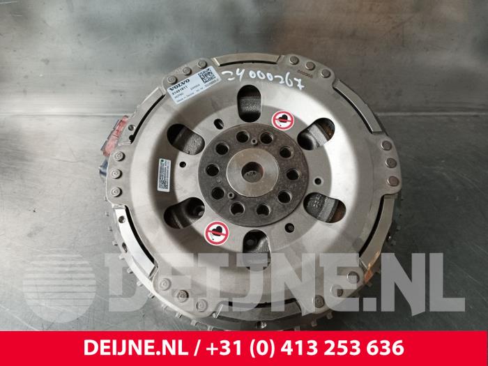 Używane Pradnica Volvo V60 II (ZW) 2.0 T8 16V Recharge AWD Cena € 400,00 Procedura marży oferowane przez van Deijne Onderdelen Uden B.V.