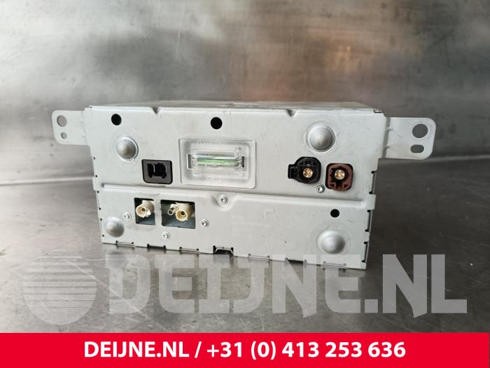 Używane Jednostka multimedialna Ford Transit Custom 2.0 TDCi 16V Eco Blue 130 Cena € 726,00 Z VAT oferowane przez van Deijne Onderdelen Uden B.V.
