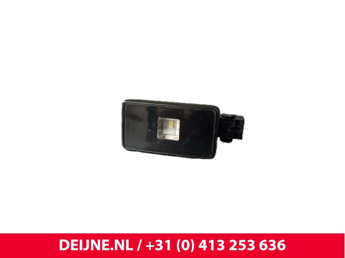 Używane Lampa LED Lynk &amp; Co 01 1.5 PHEV Cena € 24,20 Z VAT oferowane przez van Deijne Onderdelen Uden B.V.