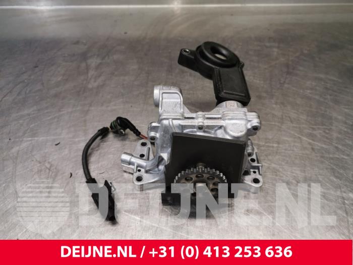 Gebrauchte Ölpumpe Volvo XC60 II (UZ) 2.0 T5 16V Preis € 121,00 Mit Mehrwertsteuer angeboten von van Deijne Onderdelen Uden B.V.