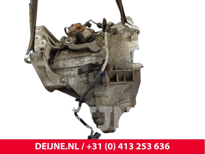 Usagé Boîte de vitesse Ford Transit 2.2 TDCi 16V Prix € 1.210,00 Prix TTC proposé par van Deijne Onderdelen Uden B.V.