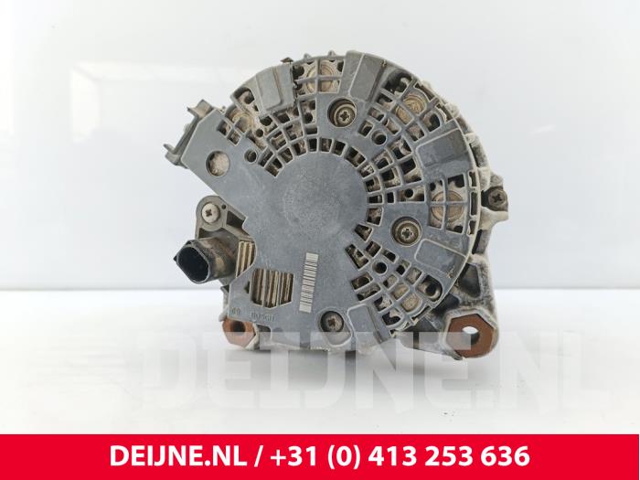 Dynamo van een Volvo V40 (MV) 2.0 D2 16V 2018