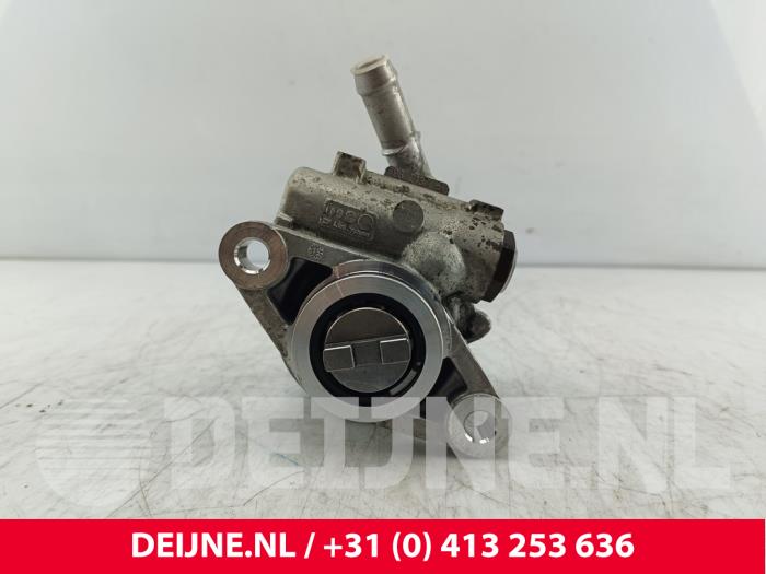 Usagé Pompe de direction Iveco New Daily VI 35C17, 35S17, 40C17, 50C17, 65C17, 70C17 Prix € 36,30 Prix TTC proposé par van Deijne Onderdelen Uden B.V.