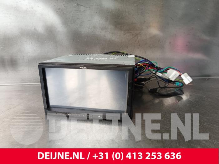 Używane Radio Renault Master III (EV/HV/UV/VA/VB/VD/VF/VG/VJ) ZE 33 kWh Cena € 363,00 Z VAT oferowane przez van Deijne Onderdelen Uden B.V.