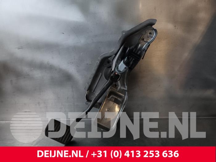 Używane Pedal hamulca Lynk &amp; Co 01 1.5 PHEV Cena € 60,50 Z VAT oferowane przez van Deijne Onderdelen Uden B.V.