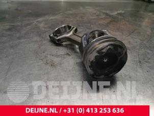 Kolben van een Opel Combo 1.3 CDTI 16V 2017