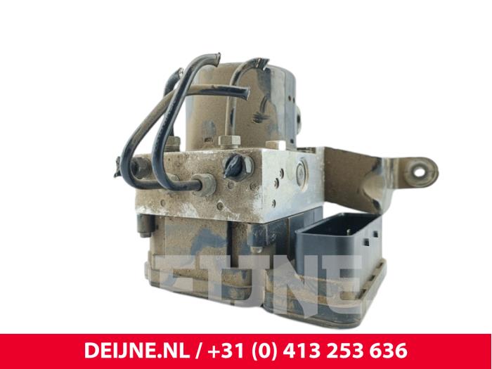 Usagé Bloc ABS Ford Transit Connect (PJ2) 1.6 TDCi 16V 95 Prix € 96,80 Prix TTC proposé par van Deijne Onderdelen Uden B.V.