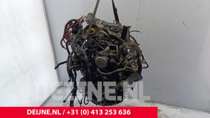 Engine from a Opel Movano 2.3 CDTi Biturbo 16V FWD 2015