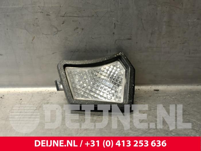 Begagnade Innerbelysning Volvo V60 I (FW/GW) 2.4 D6 20V Plug-in Hybrid AWD Pris € 25,00 Marginaltabell erbjuds av van Deijne Onderdelen Uden B.V.