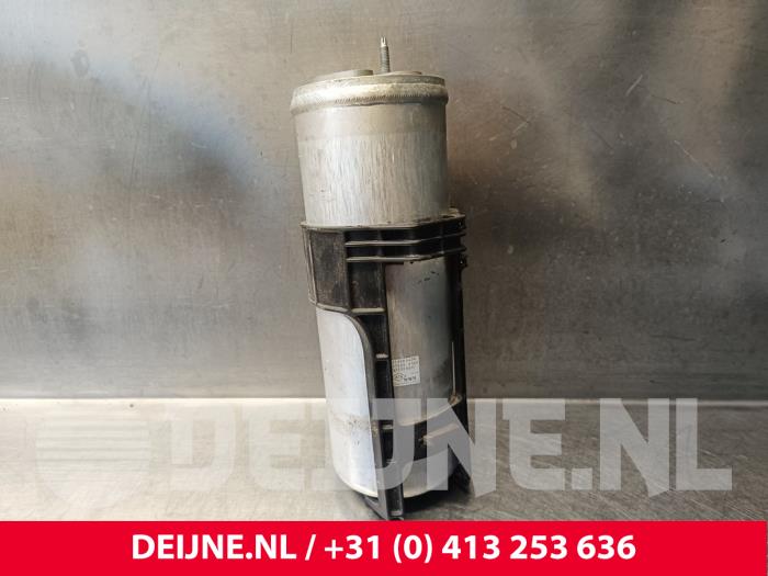 Gebrauchte Klima Kondensor Renault Master III (EV/HV/UV/VA/VB/VD/VF/VG/VJ) ZE 33 kWh Preis € 42,35 Mit Mehrwertsteuer angeboten von van Deijne Onderdelen Uden B.V.