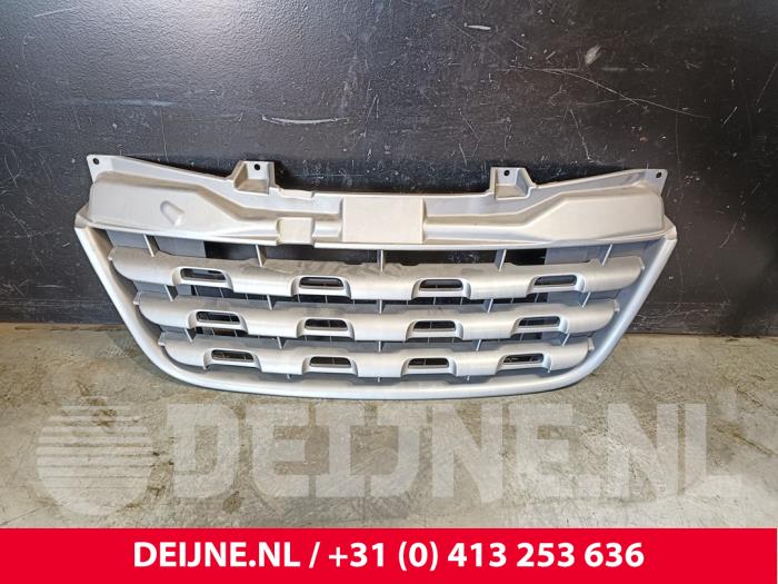 Begagnade Grill Renault Master III (MA/MB/MC/MD/MH/MF/MG/MH) 2.3 dCi 16V Pris € 78,65 Inklusive moms erbjuds av van Deijne Onderdelen Uden B.V.