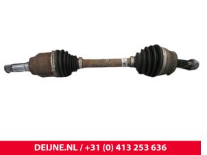 Begagnade Drivaxel, vänster fram Fiat Doblo Cargo (263) 1.3 D Multijet Pris € 72,60 Inklusive moms erbjuds av van Deijne Onderdelen Uden B.V.