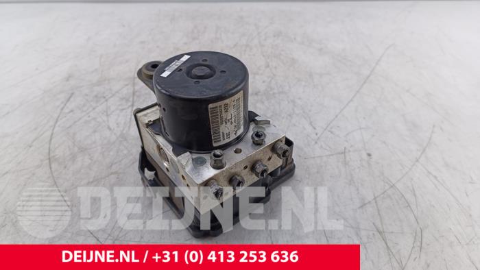 Begagnade ABS-pump Fiat Doblo Cargo (263) 1.4 16V Pris € 363,00 Inklusive moms erbjuds av van Deijne Onderdelen Uden B.V.