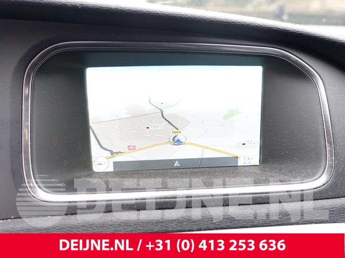 Begagnade Innerdisplay Volvo V40 (MV) 2.0 D4 16V Pris på förfrågan erbjuds av van Deijne Onderdelen Uden B.V.