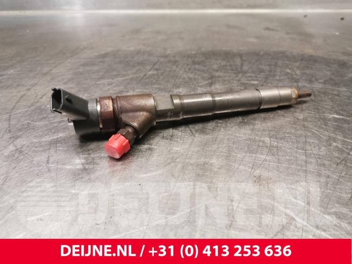 Usagé Injecteurs Iveco New Daily VI 33S15, 35C15, 35S15 Prix € 121,00 Prix TTC proposé par van Deijne Onderdelen Uden B.V.
