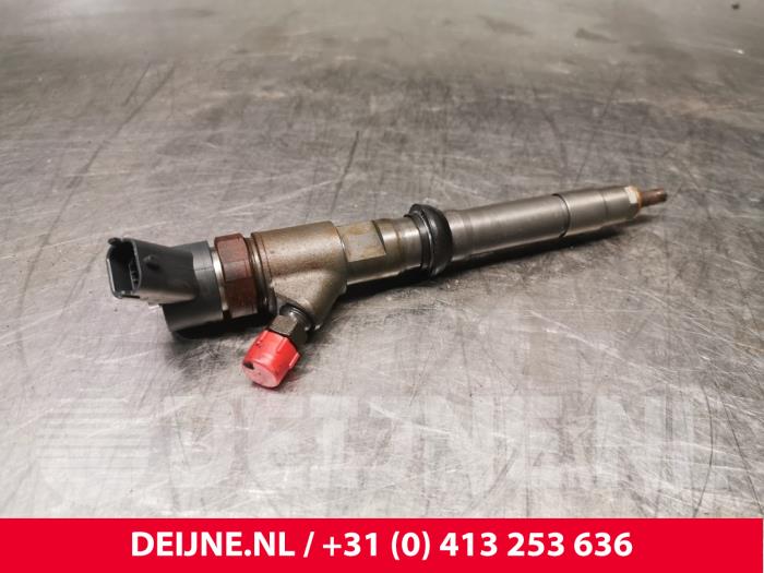 Usagé Injecteurs Iveco New Daily VI 33S15, 35C15, 35S15 Prix € 121,00 Prix TTC proposé par van Deijne Onderdelen Uden B.V.