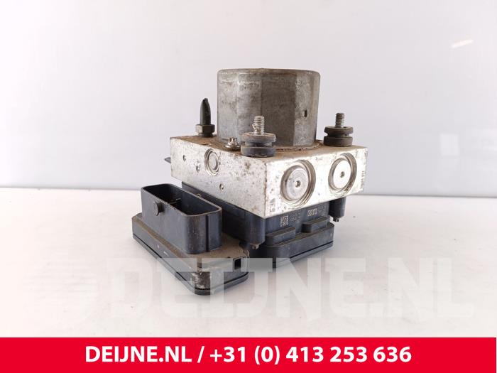 Begagnade ABS-pump Ford Transit 2.2 TDCi 16V RWD Pris € 217,80 Inklusive moms erbjuds av van Deijne Onderdelen Uden B.V.