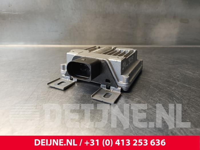 Usagé Module pompe carburant Porsche Panamera (970) 3.0 D V6 24V Prix € 45,00 Règlement à la marge proposé par van Deijne Onderdelen Uden B.V.