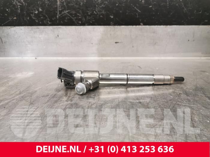 Gebrauchte Einspritzdüse (Diesel) Iveco New Daily VI 35C18, 35S18, 40C18, 50C18 Preis € 151,25 Mit Mehrwertsteuer angeboten von van Deijne Onderdelen Uden B.V.