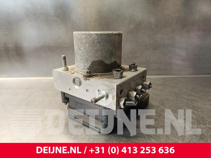 Begagnade ABS-pump Iveco New Daily VI 35C15, 40C15, 50C15, 65C15, 70C15, 35S15 Pris € 484,00 Inklusive moms erbjuds av van Deijne Onderdelen Uden B.V.