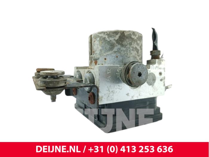 Gebrauchte ABS Pumpe Renault Trafic (1FL/2FL/3FL/4FL) 1.6 dCi 145 Twin Turbo Preis € 84,70 Mit Mehrwertsteuer angeboten von van Deijne Onderdelen Uden B.V.