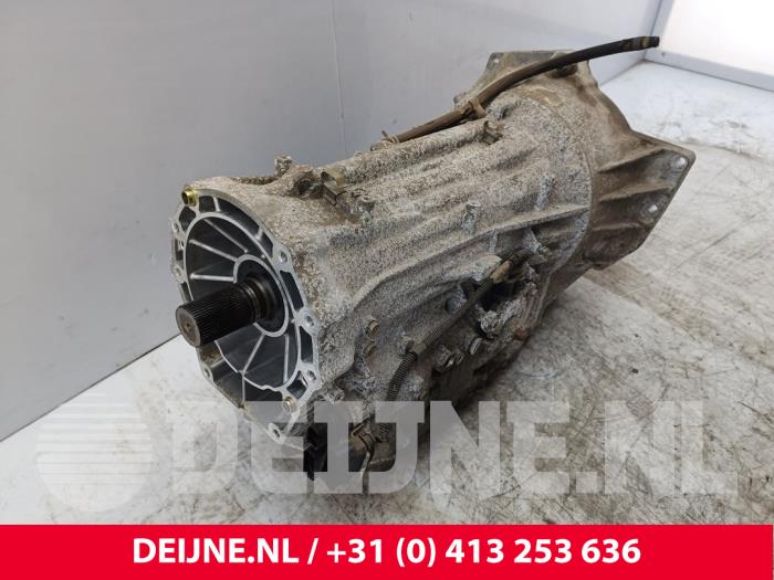 Getriebe van een Porsche Cayenne (9PA) 3.2 V6 24V 2004