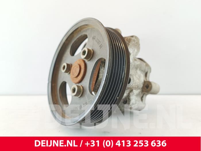 Usagé Pompe de direction Porsche Cayenne (9PA) 3.2 V6 24V Prix € 75,00 Règlement à la marge proposé par van Deijne Onderdelen Uden B.V.