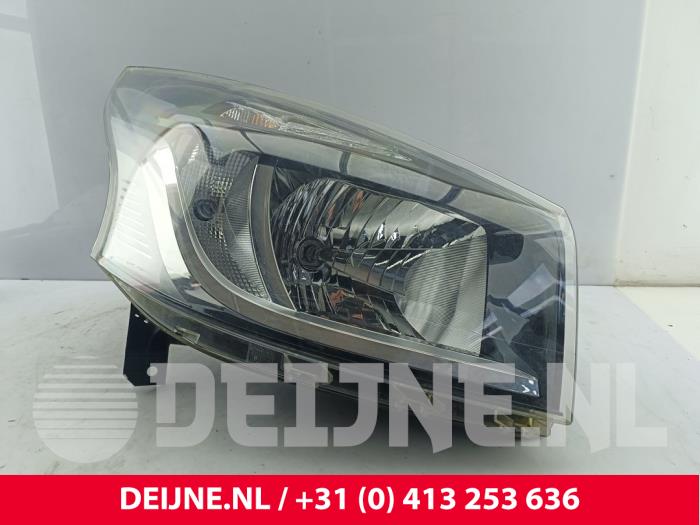 Używane Reflektor prawy Renault Trafic (1FL/2FL/3FL/4FL) 1.6 dCi 120 Twin Turbo Cena € 181,50 Z VAT oferowane przez van Deijne Onderdelen Uden B.V.