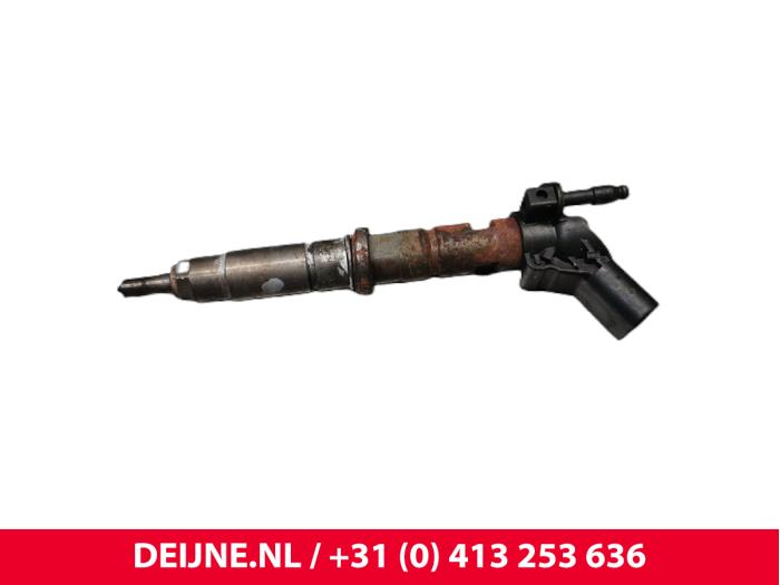 Używane Wtryskiwacz (Diesel) Volkswagen Crafter 2.5 TDI 30/32/35/46/50 Cena € 151,25 Z VAT oferowane przez van Deijne Onderdelen Uden B.V.