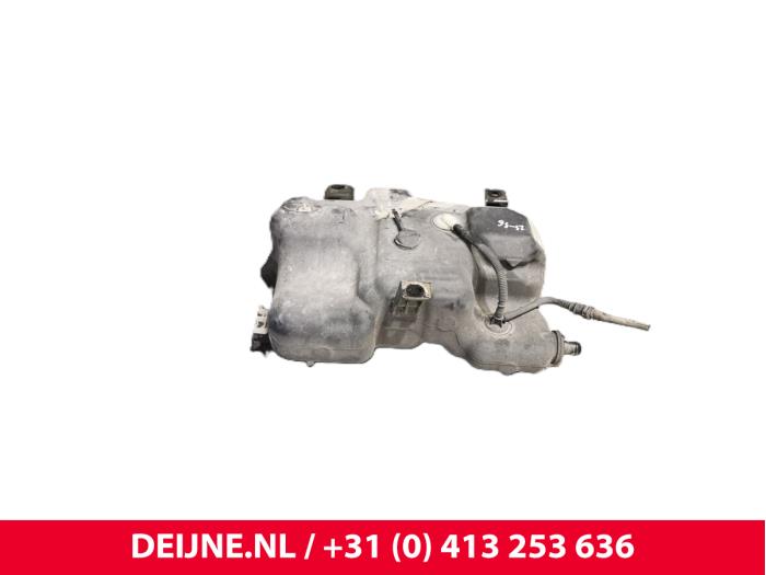 Gebrauchte Adblue Tank Renault Trafic (1FL/2FL/3FL/4FL) 1.6 dCi 145 Twin Turbo Preis € 423,50 Mit Mehrwertsteuer angeboten von van Deijne Onderdelen Uden B.V.