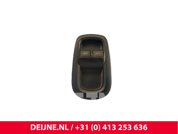 Usados Interruptor de ventanilla eléctrica Ford Transit Custom 2.2 TDCi 16V Precio € 42,35 IVA incluido ofrecido por van Deijne Onderdelen Uden B.V.