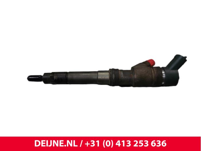 Usagé Injecteurs Iveco New Daily III 50C17 Prix € 108,90 Prix TTC proposé par van Deijne Onderdelen Uden B.V.